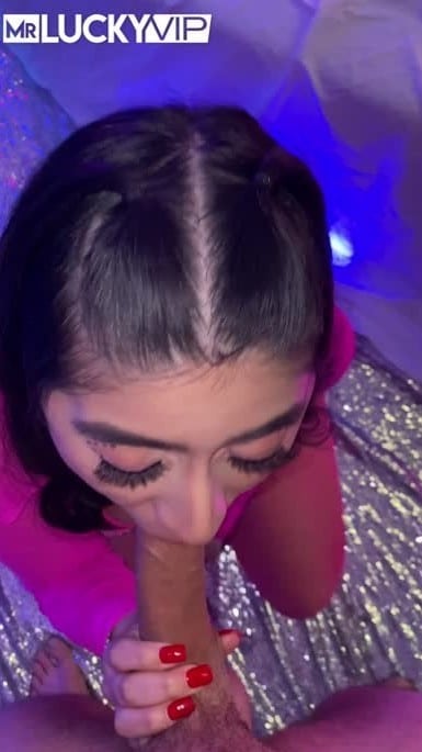 [MrLuckyVIP] Violet Myers Loves Receiving Creampie (2023-04-24)